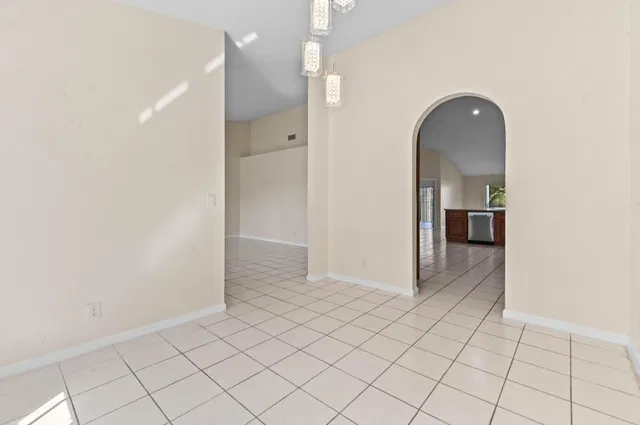 Residence photo 9