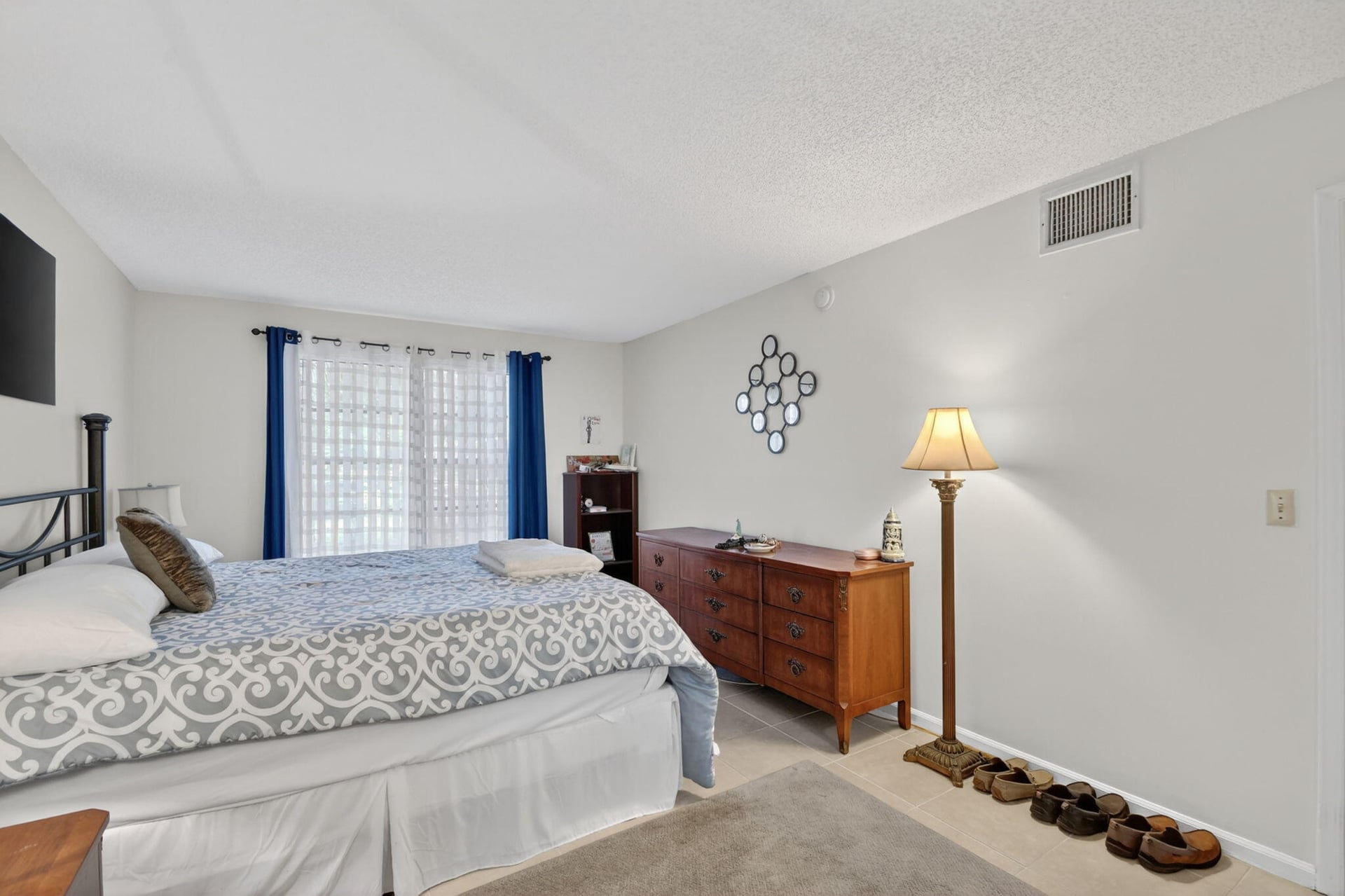 Unit 103 photo 17