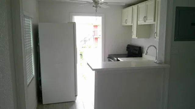 Residence photo 18