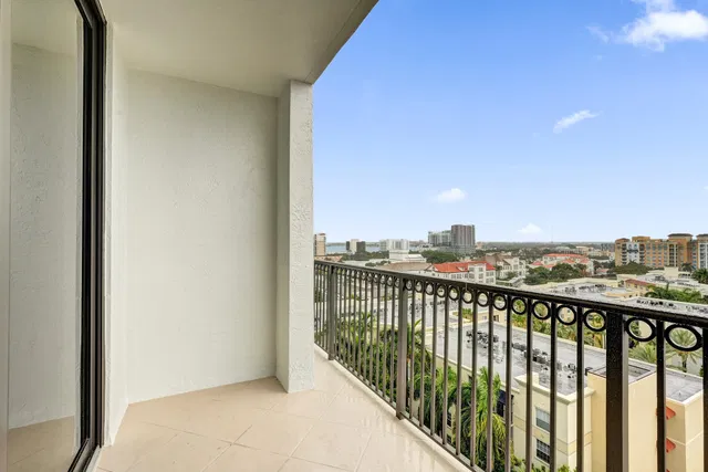 The Tower Condominium at Cityplace Unit 1010 photo 32