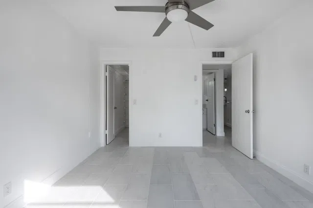 Unit C photo 11