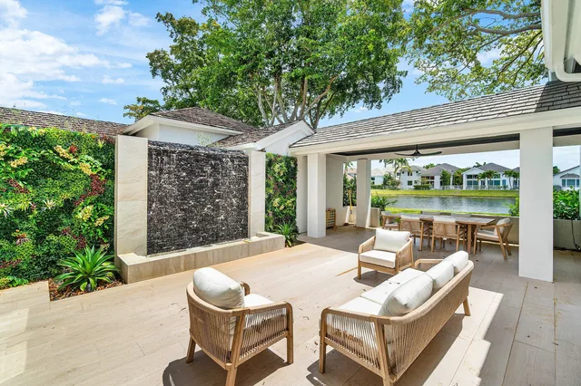 Woodfield Country Club Residence photo 42