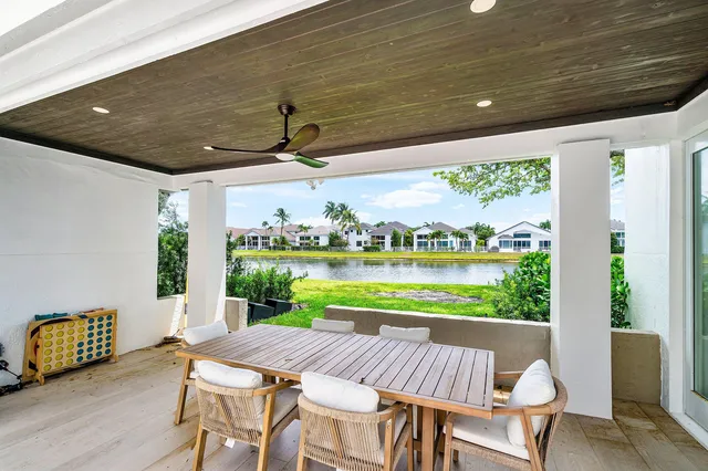 Woodfield Country Club Residence photo 45