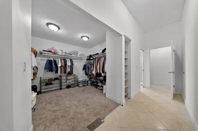 Residence photo 14