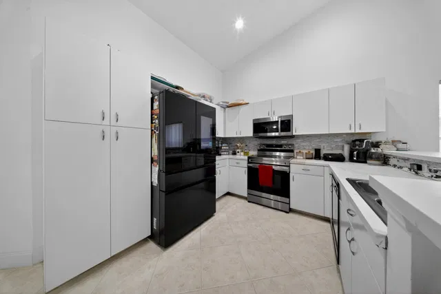 Residence photo 26