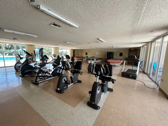 Unit 245 photo 6