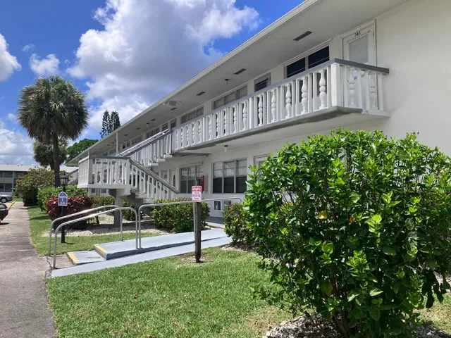 Residence photo 2