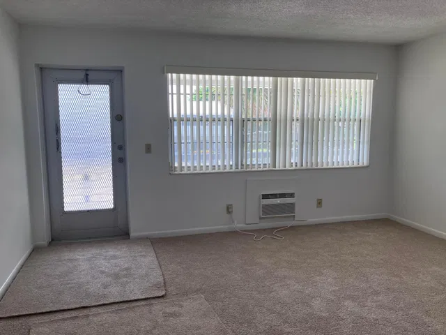Residence photo 4