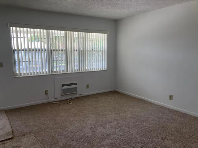 Residence photo 5