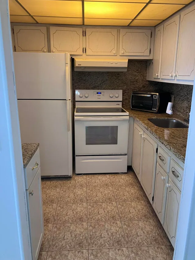 Residence photo 9