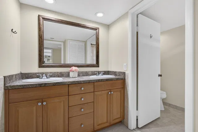 Unit C photo 36