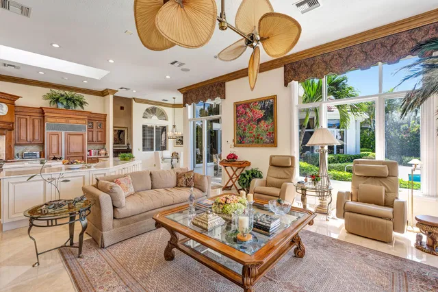 Admirals Cove Residence photo 29