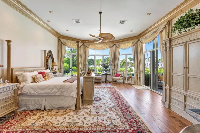 Admirals Cove Residence photo 35