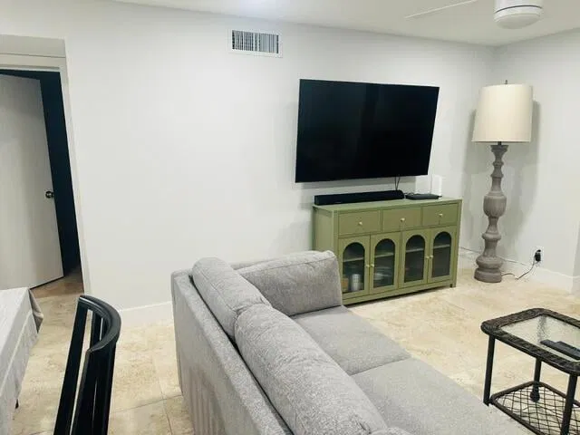Unit 105 photo 15
