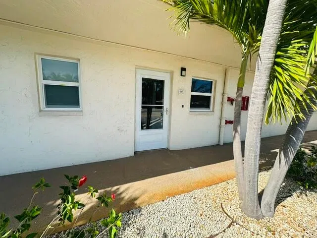 Unit 105 photo 16