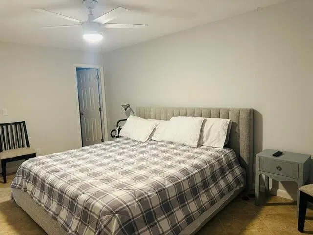 Unit 105 photo 21