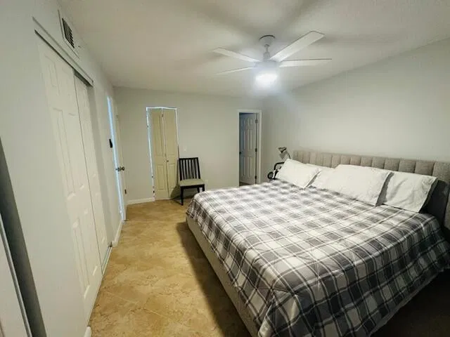 Unit 105 photo 22