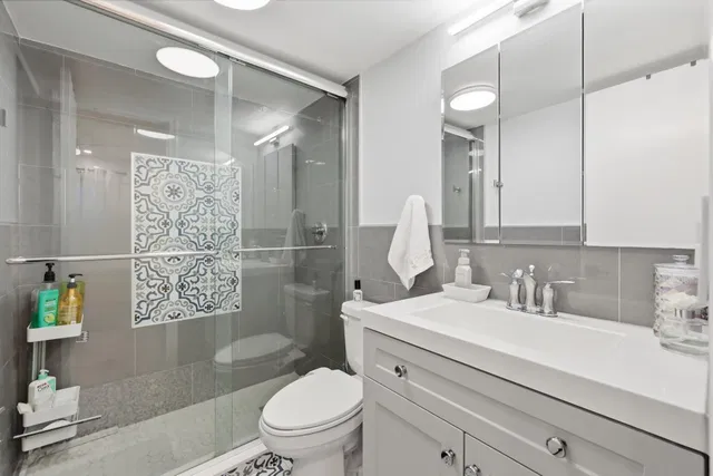 Unit 101 photo 23