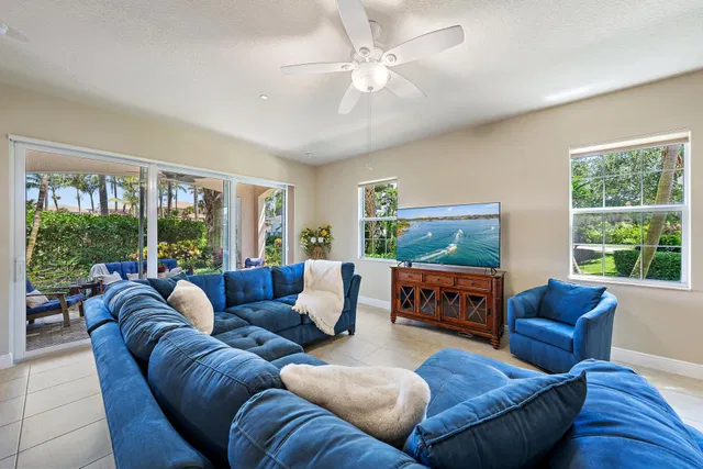  Residence photo 5