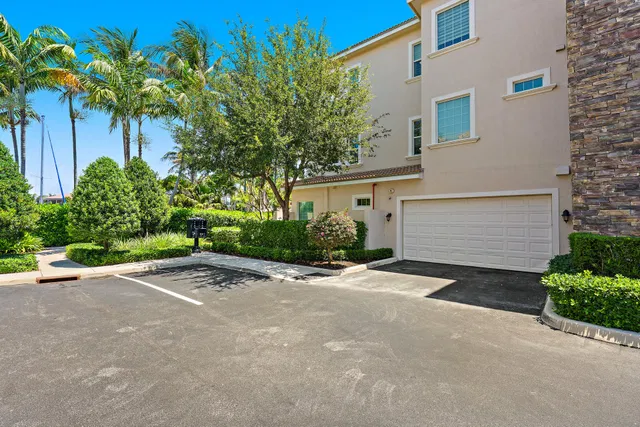  Residence photo 9