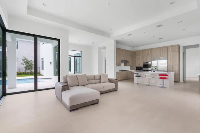 Boca Bridges Residence photo 18