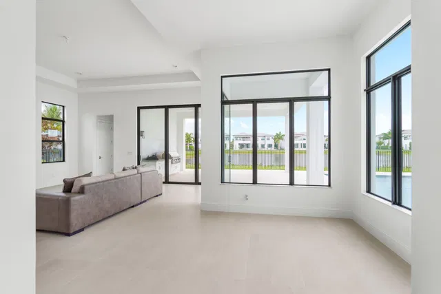 Boca Bridges Residence photo 19