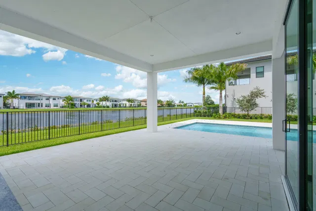 Boca Bridges Residence photo 26