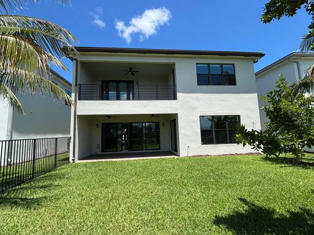 Boca Bridges Residence photo 11