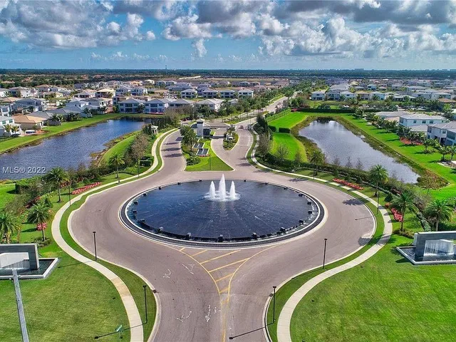 Boca Bridges Residence photo 26