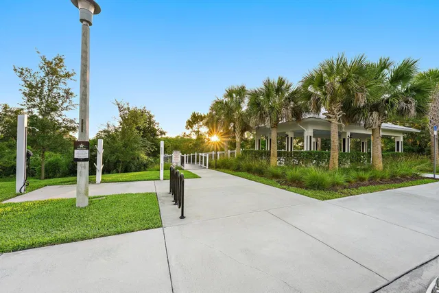 Residence photo 25