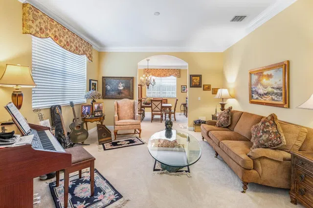 Residence photo 14