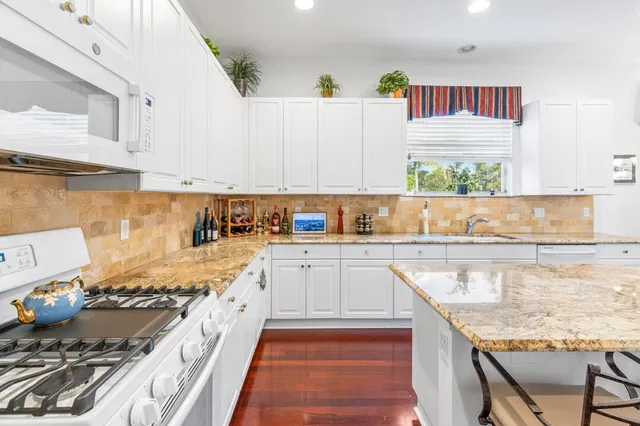 Residence photo 19