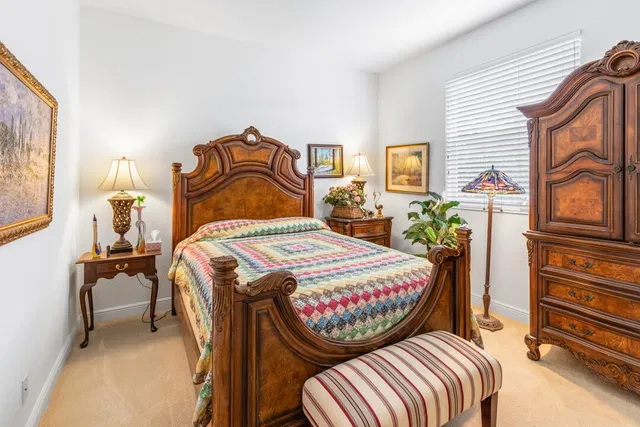 Residence photo 30
