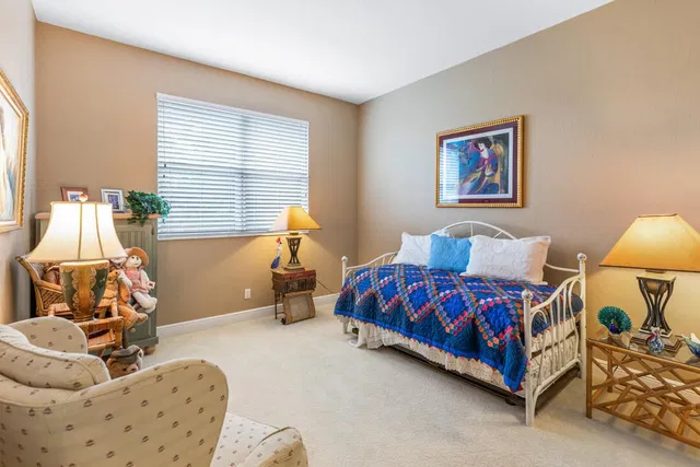 Residence photo 31