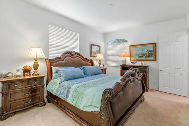 Residence photo 32