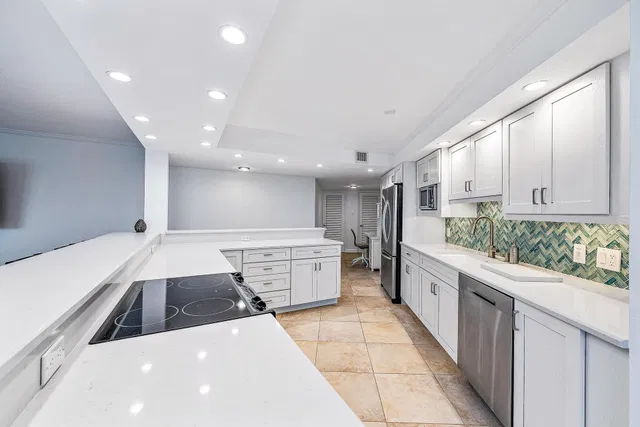 Harbour Point Singer Island Unit 305 photo 9
