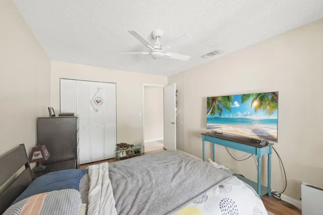 Residence photo 15