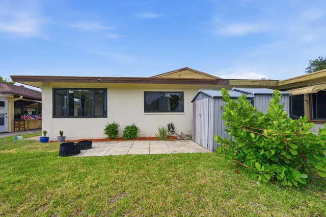 Residence photo 18