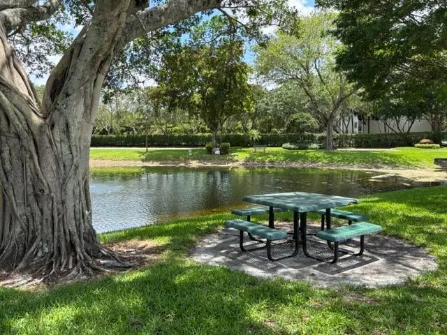 Residence photo 27