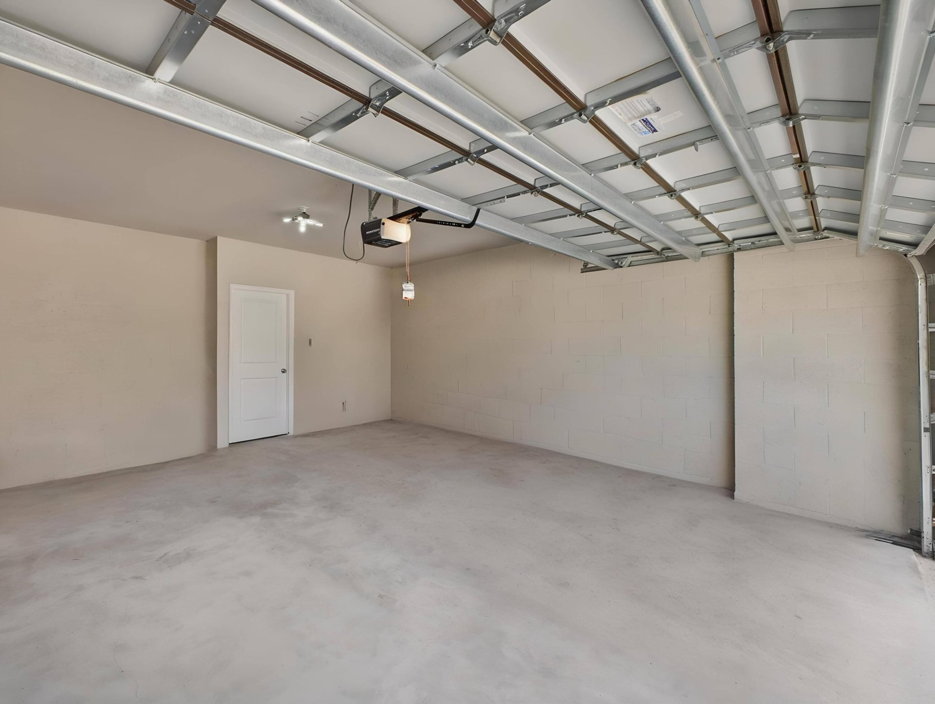 Residence photo 33
