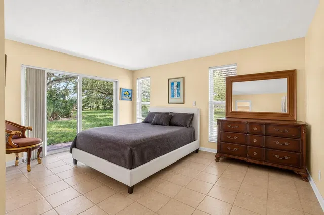 Residence photo 6