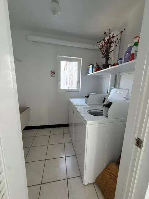  Unit 304 photo 5