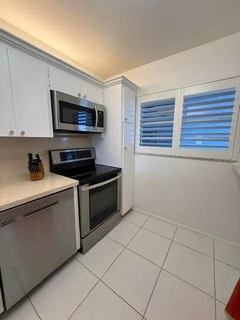  Unit 304 photo 9