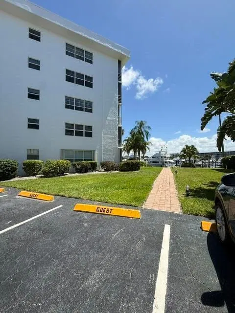  Unit 304 photo 36