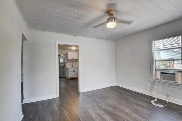 Residence photo 8