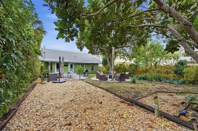  Residence photo 5