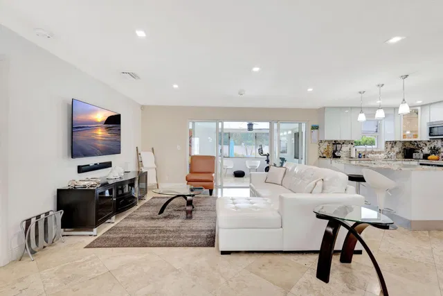 Singer Island Residence photo 18