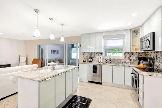 Singer Island Residence photo 22