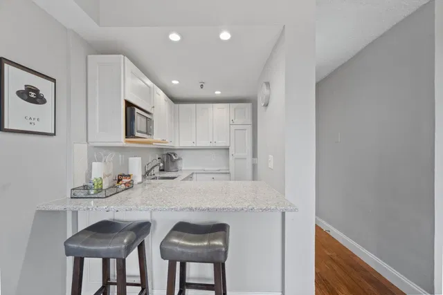 Unit 3232 photo 8