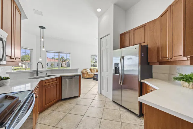 Residence photo 8